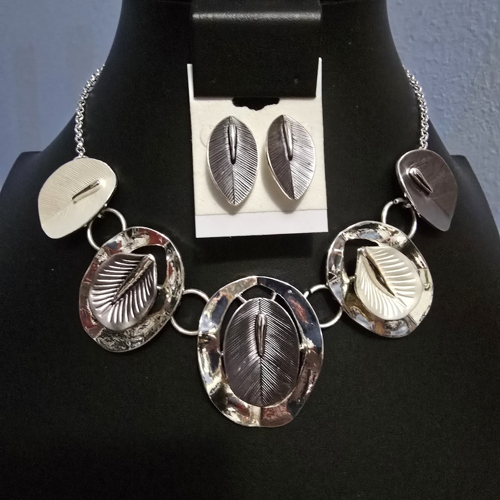 Silver-toned Leaf Statement Necklace and Earrings Set
